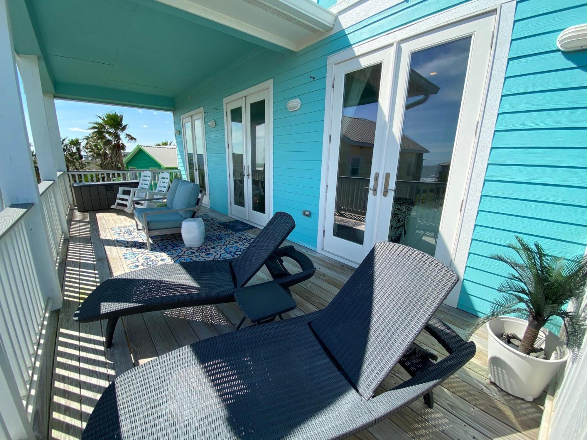 Beachside Paradise Retreat With Luxury Villa Galveston Bagian luar foto